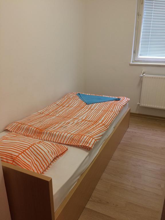 Simple Accommodation Vodmat Ljubljana Oda fotoğraf